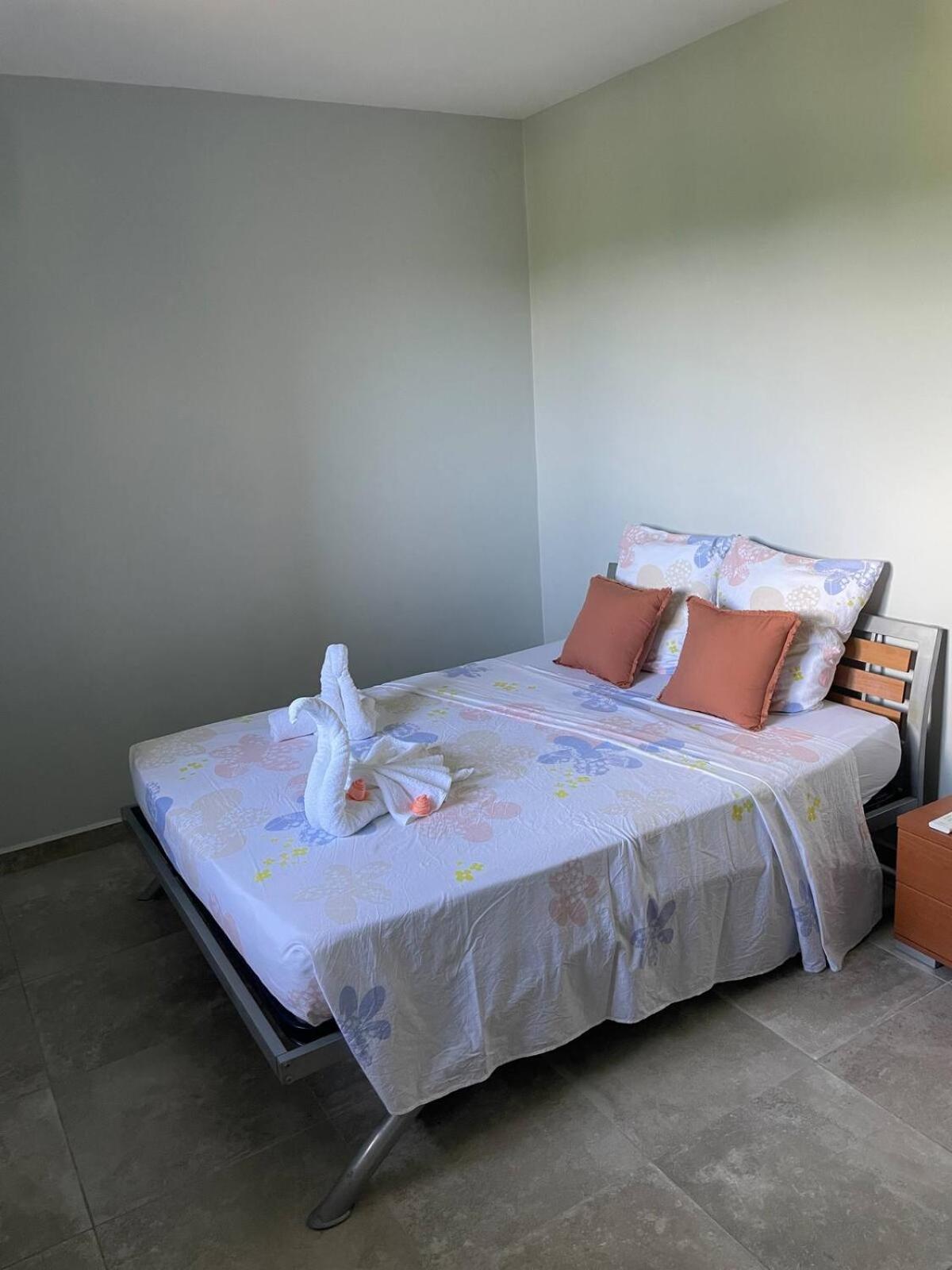 Villa Karib Hibiscus Ле Госие Екстериор снимка